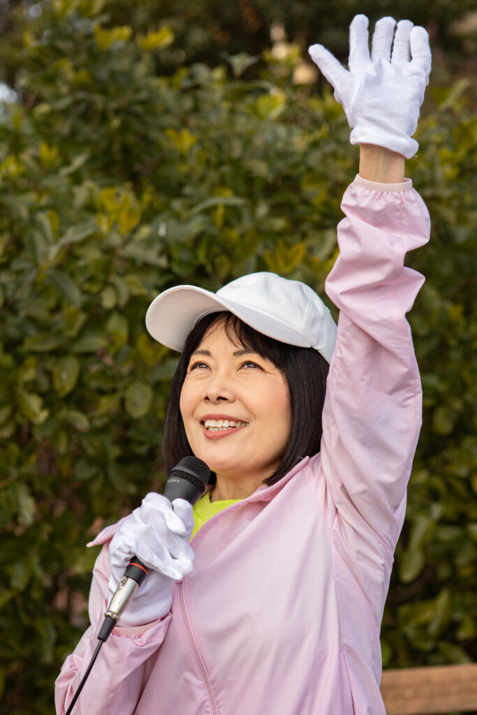 大人のための「公職選挙法」講座、街宣車編。ウグイス嬢の日当1万5千円は妥当か？畠山理仁「アラフォーから楽しむ選挙漫遊記」よみタイ