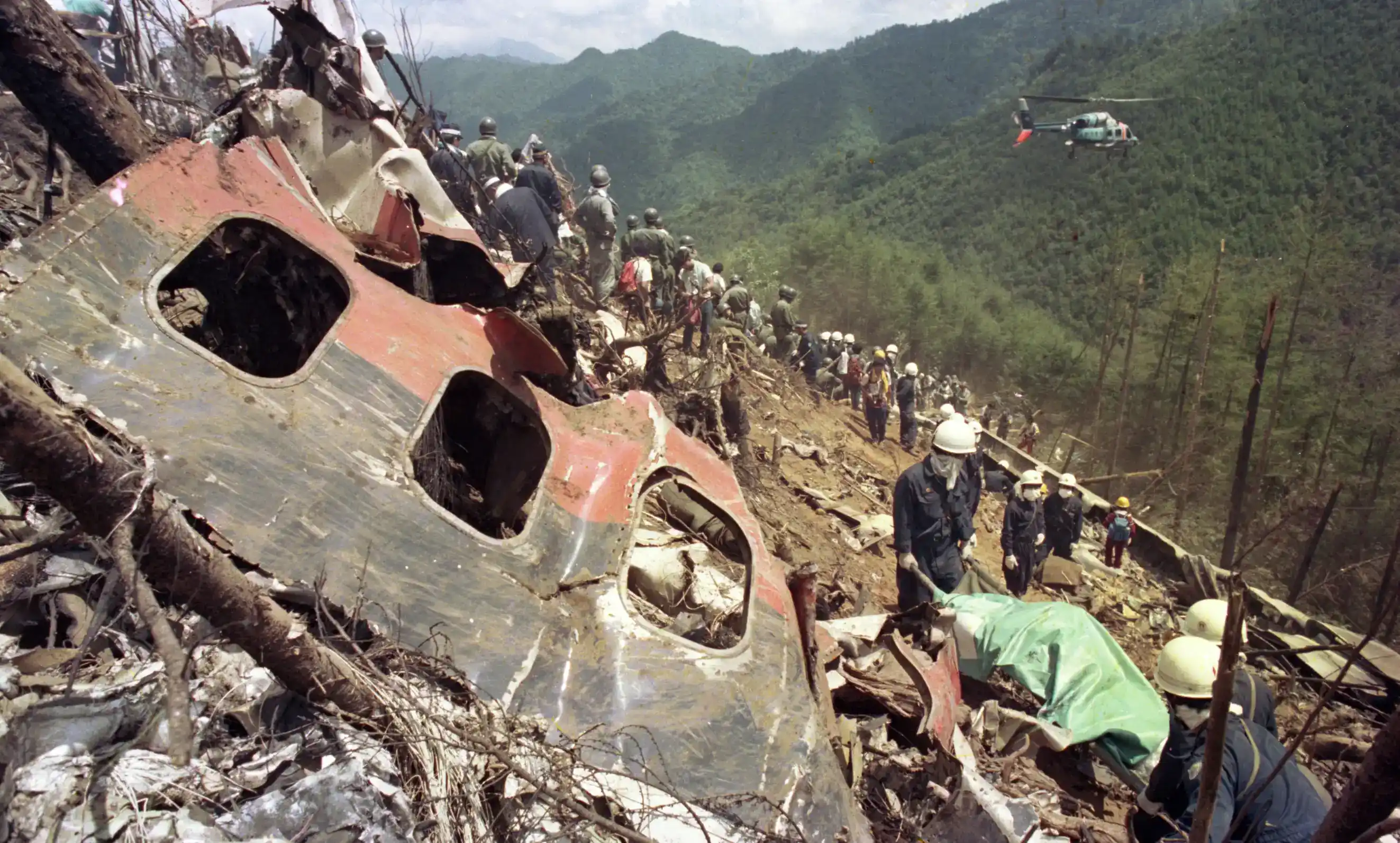 画像日航機墜落現場を写した私が伝え続けたい記憶 37年前の御巣鷹山を取材したカメラマンの写真災害・事件・裁判東洋経済オンライン