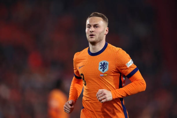 移籍 ユベントスがずーっと狙ってるコープマイネルスはトンデモ起用富豪 - YouTube