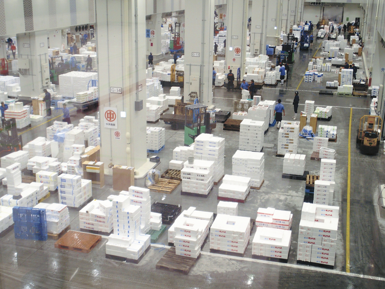 閉場」築地で２店舗営業 都職員と客がもみ合い - 社会 : 日刊スポーツ