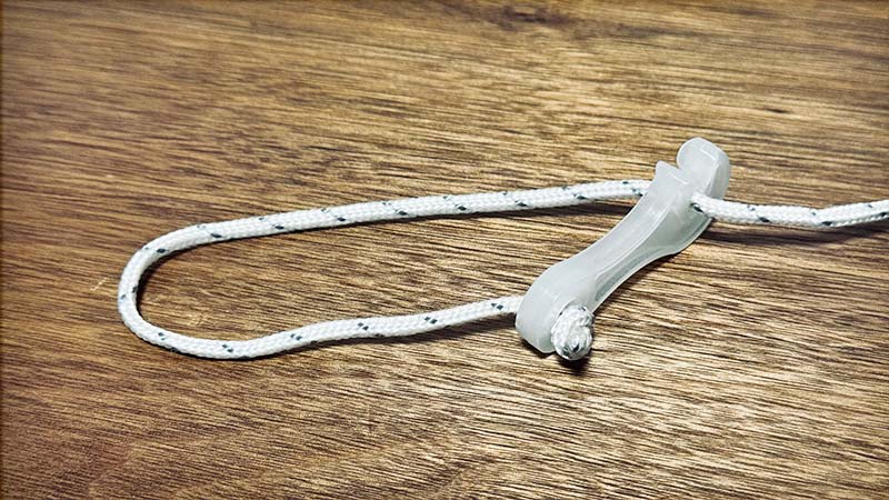 自在金具の様々な使い方や結び方！二つ穴・三つ穴・三角・カタツムリなど山行こ