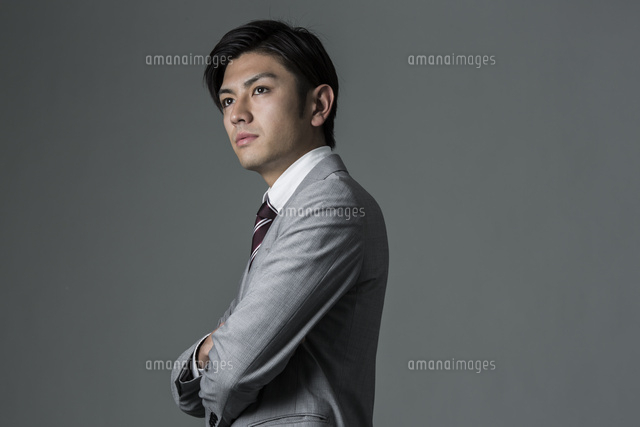 笑顔のビジネスマン 写真素材5768818- フォトライブラリ