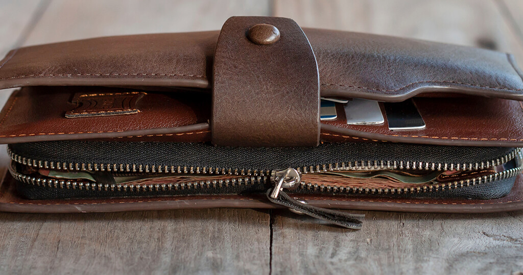 お財布の変え時はいつ？寿命や見極め方をご紹介