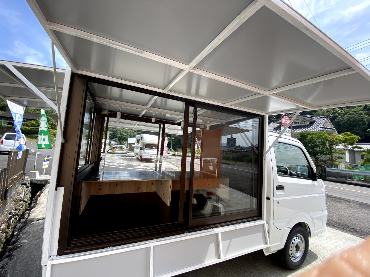 値下げしました‼️救急車改装キッチンカー キャンピングカーへもKOKO隼人のハイエースの中古車ジモティ