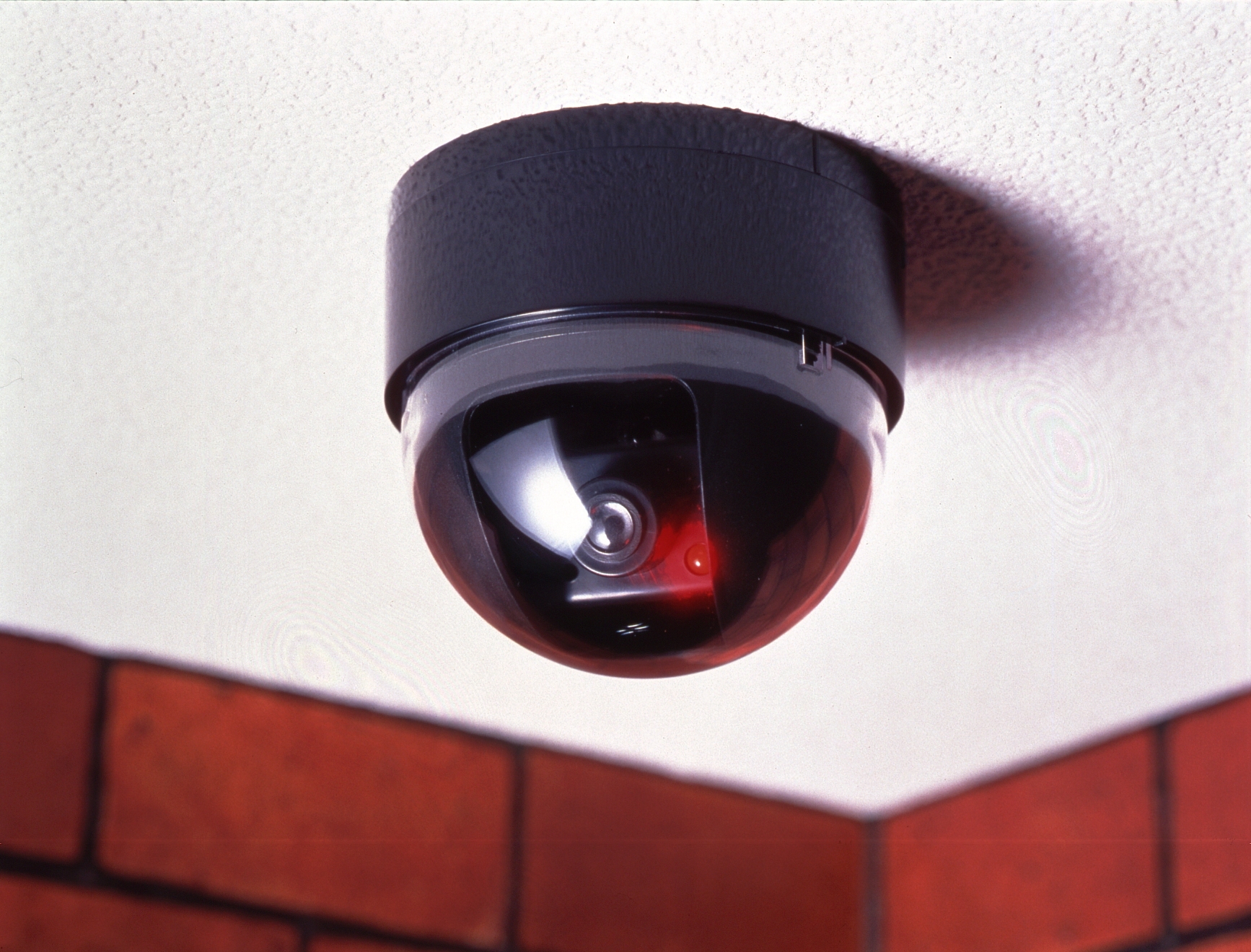 固定焦点ドーム型フルHD 200万画素 ネットワークカメラ - SCB-ED2M01