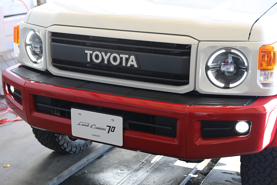 トヨタランドクルーザー70復刻版 GRJ79 GRJ76 ヘッドライト丸目加工品