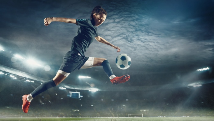 元サッカー日本代表岩渕真奈 さんインタビュー 「理想はcuteじゃなくてbeautifulな⁠“かっこいい”人」 BAILA×Sportiva～戦う彼女のいつもとチガウ顔＠BAILA