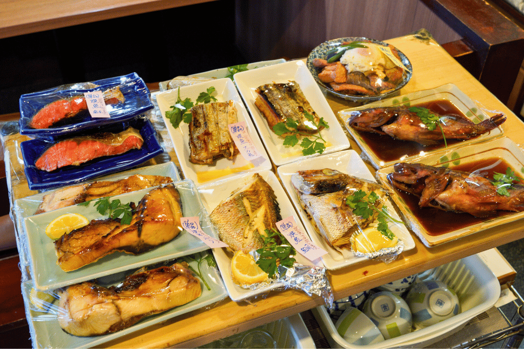 長田中央市場☆神戸ととの日 >'>< 「吉相鮮魚店」 魚屋へ行こう！最高の魚、届いてます！！ 第１弾 特大サンマとプレミアム鮭＾＾b