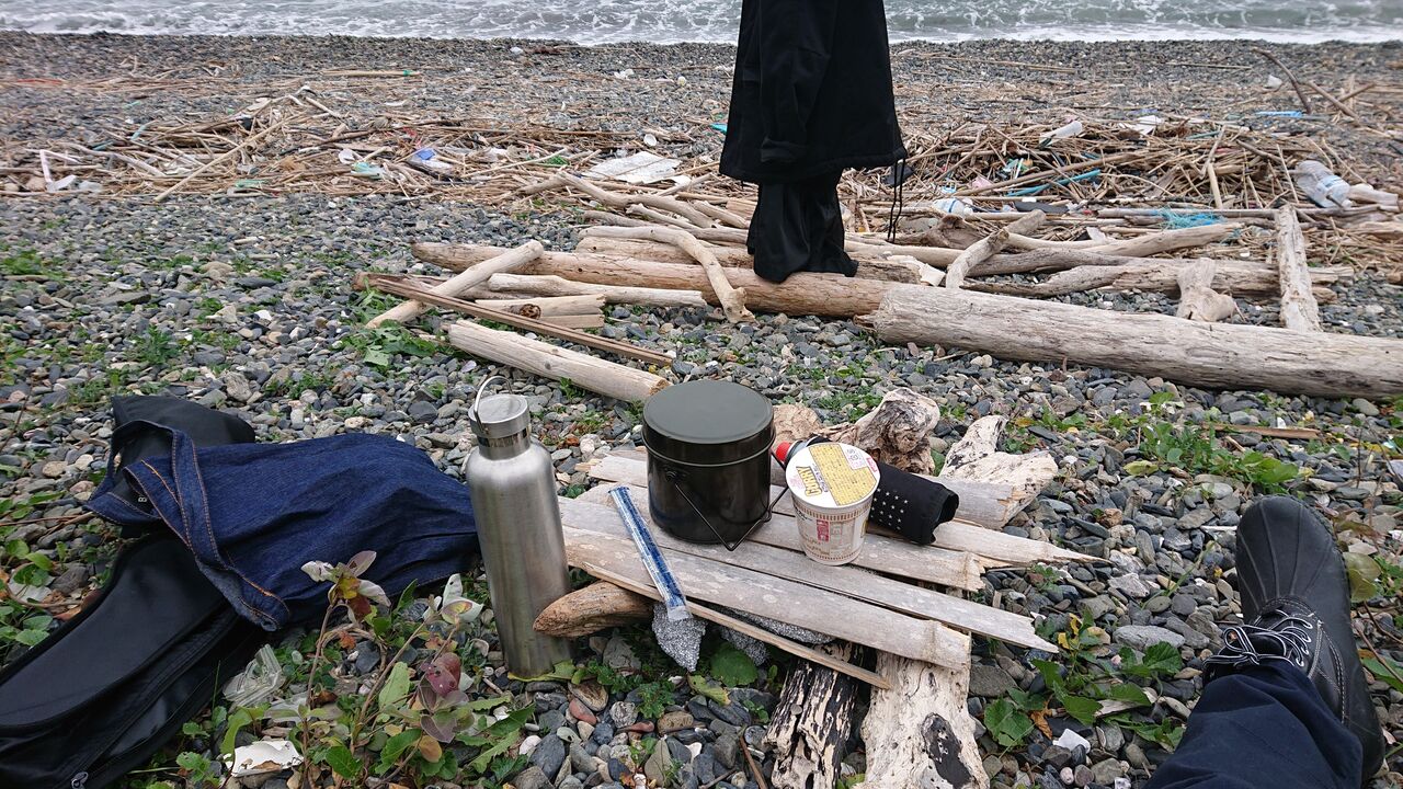 焚き火で薪を拾うとき知っておきたい7つの手順 - 焚き火場づくり日本焚き火コミュニケーション協会