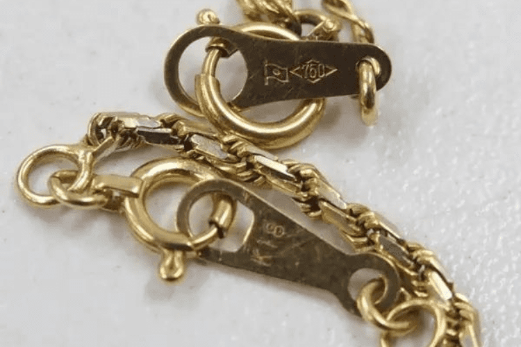 アンティーク アナスタシア 神戸北野町 宝石とジュエリーに関するレファレンス référence de bijoux 金張り、金めっき、ヴェルメイユgold fill doublé d'or, rolled gold plate plaqué d'or laminé, gold, goldelectroplate plaqué d'or, vermeil