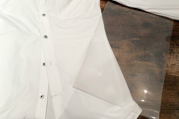 出張に便利！シャツのたたみ方 シワ取り アイロンなし 簡単 綺麗 服のたたみ方 - YouTube