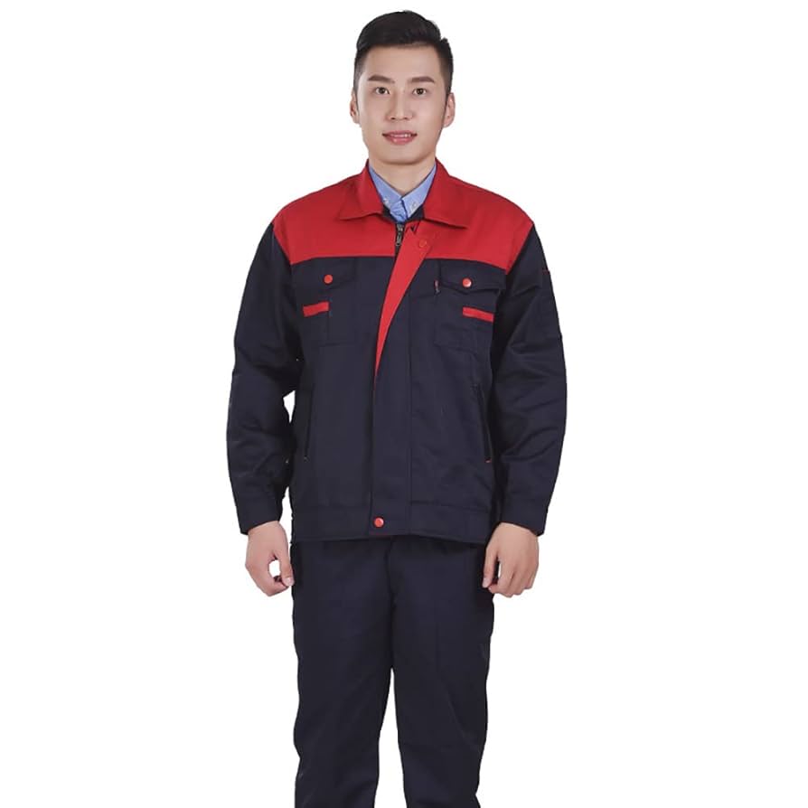 トラックスーツは昔から自分にとってはユニフォームみたいなもんです。 トラックスーツの上にジャケット、コート羽織ったり、足元にアクセントつけたり。一発でもインパクトのある、そんなトラックスーツをSHIDENで作りました。 最高のカラーリング、シルエット