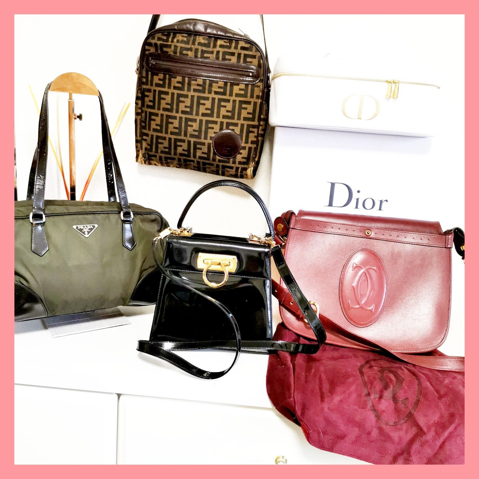 美品✨FENDI ピーカブー 三つ折り財布 ミニウォレット パイソン ヘビ革 本物 送料無料 フェンディ 長財布 二つ折り財布 レディース パイソンピーカブー 焦げ茶色系 ダークブラウン 青 ブルー 珍しい 最高級 蛇の本革 エキゾチックレザー ロゴ マーク シルバー金具 小銭