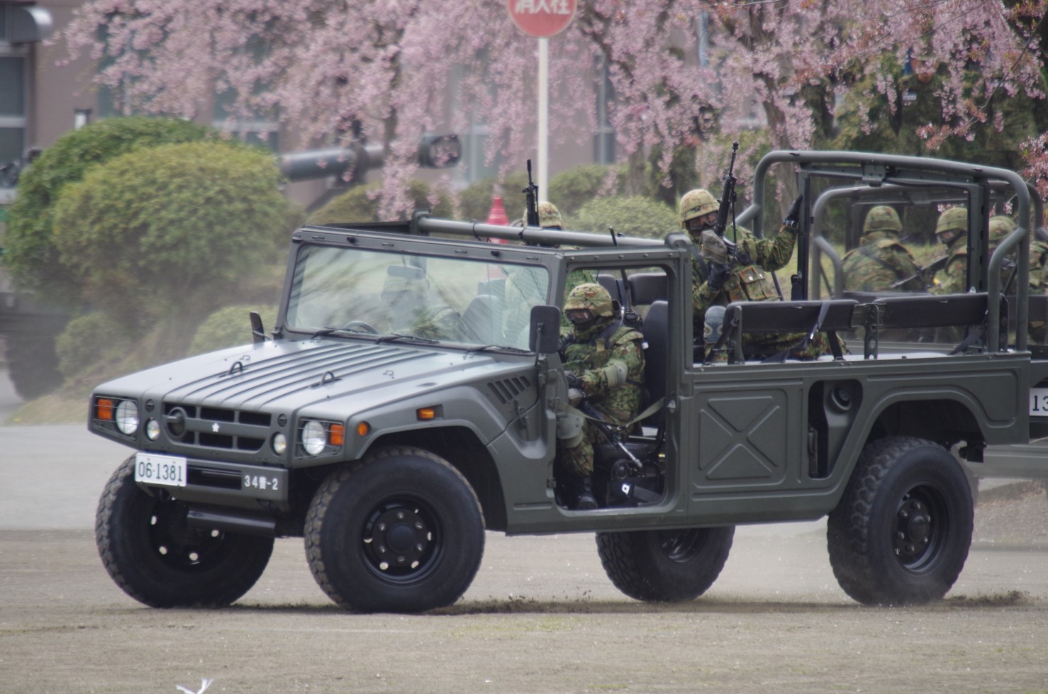 多目的に使える人員輸送用車両「高機動車 コウキ 」のすごい実力 民生用はあのトヨタ・メガクルーザーMotor-Fan モーターファン自動車関連記事を中心に配信するメディアプラットフォーム
