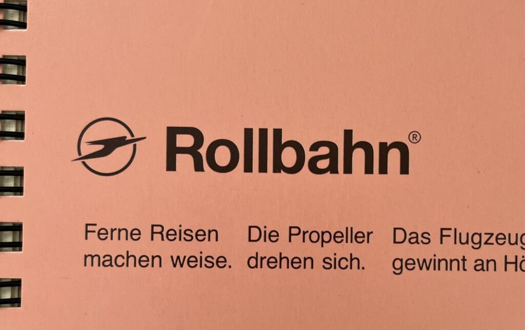 著作権の保有表明©コピーライト表示は必ず必要？©表示の効力と活用方法、®商標マークとの違いを解説純行政書士事務所