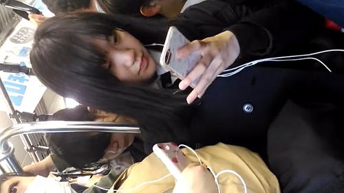 電車内のJKパンチラエロ画像まとめ！これが見れるなら電車通勤もわるくないｗ