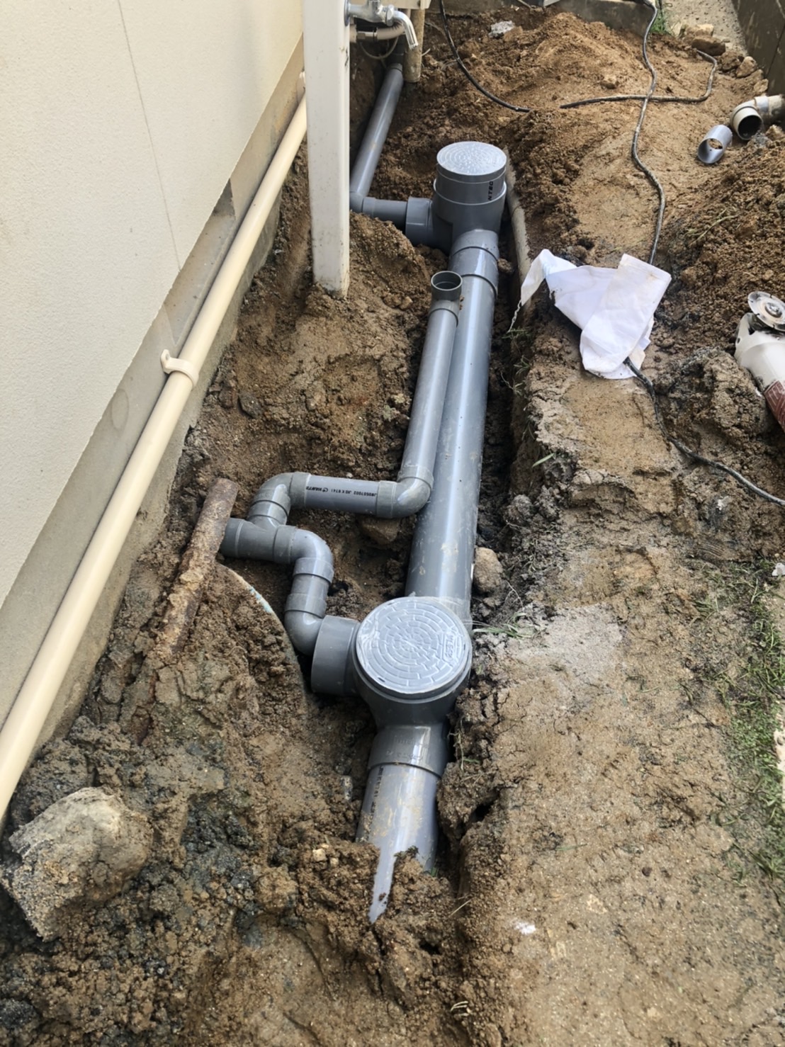 排水管の詰まりによる水漏れ・ てか、溢れてる・ ^▽^;柳井環境メンテック