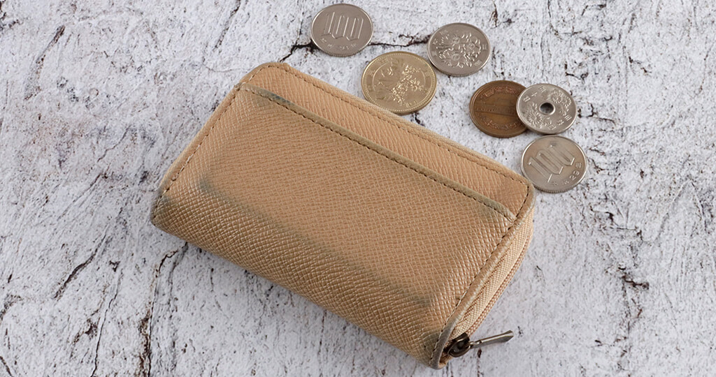 財布の寿命は何年？革財布の買い替え時期や目安の解説と毎日使う財布をどう長持ちさせるかのコツをご紹介│Da VinciFARO ダ・ヴィンチ・ファーロ公式ウェブサイト