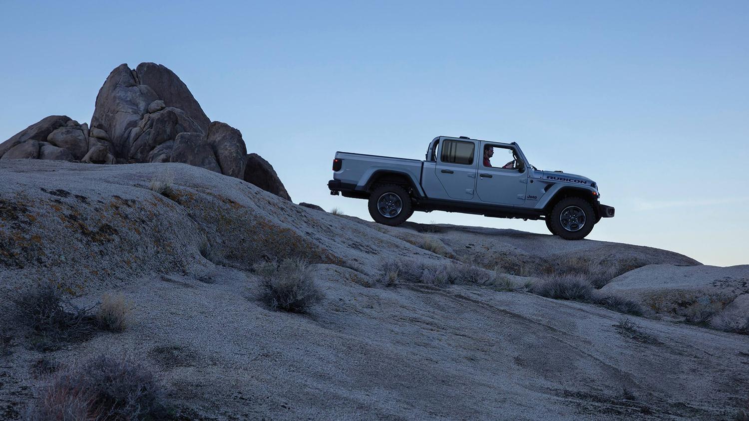 ジープ新型グラディエーター 810万円!「ピックアップトラック」2021年11月30日日本発売！最新情報、ルビコン、サイズ、価格は？ -車好き新型車ニュース NewCar 最新自動車情報