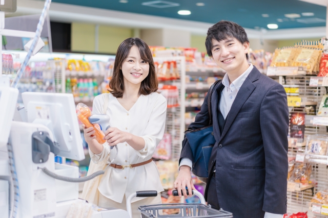 コンビニ 内装仕上げ工事 こんな色のコンビニ増えていますね看板が設置されないとどのコンビニだかわかりません 色の印象って強いですね まもなく内装仕上げ工事終了です。株式会社マツシマ