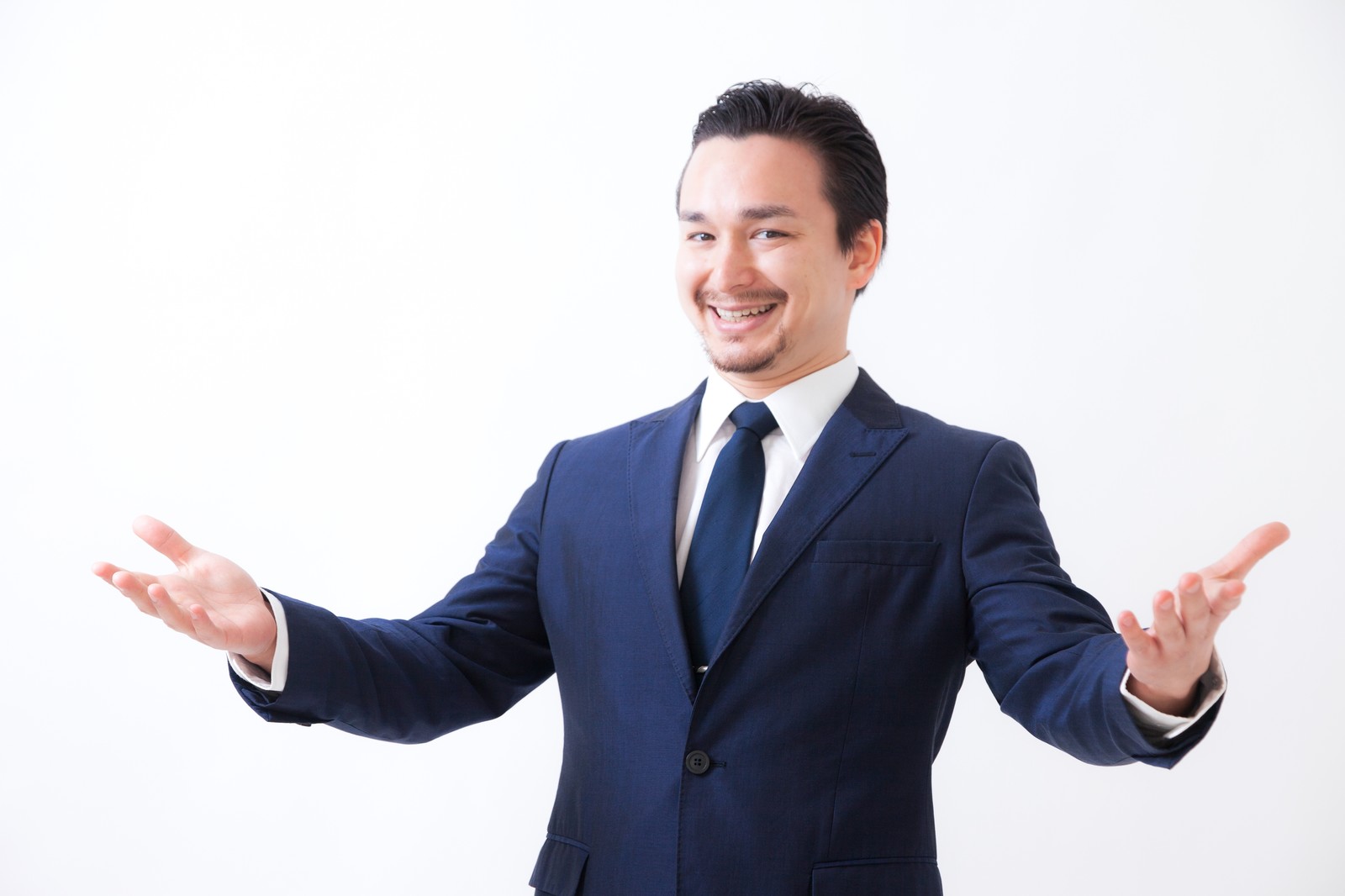 年商40億円の企業に潜入！イケメン若手社長の考え方が凄すぎたw ww しぶやたくみ- YouTube