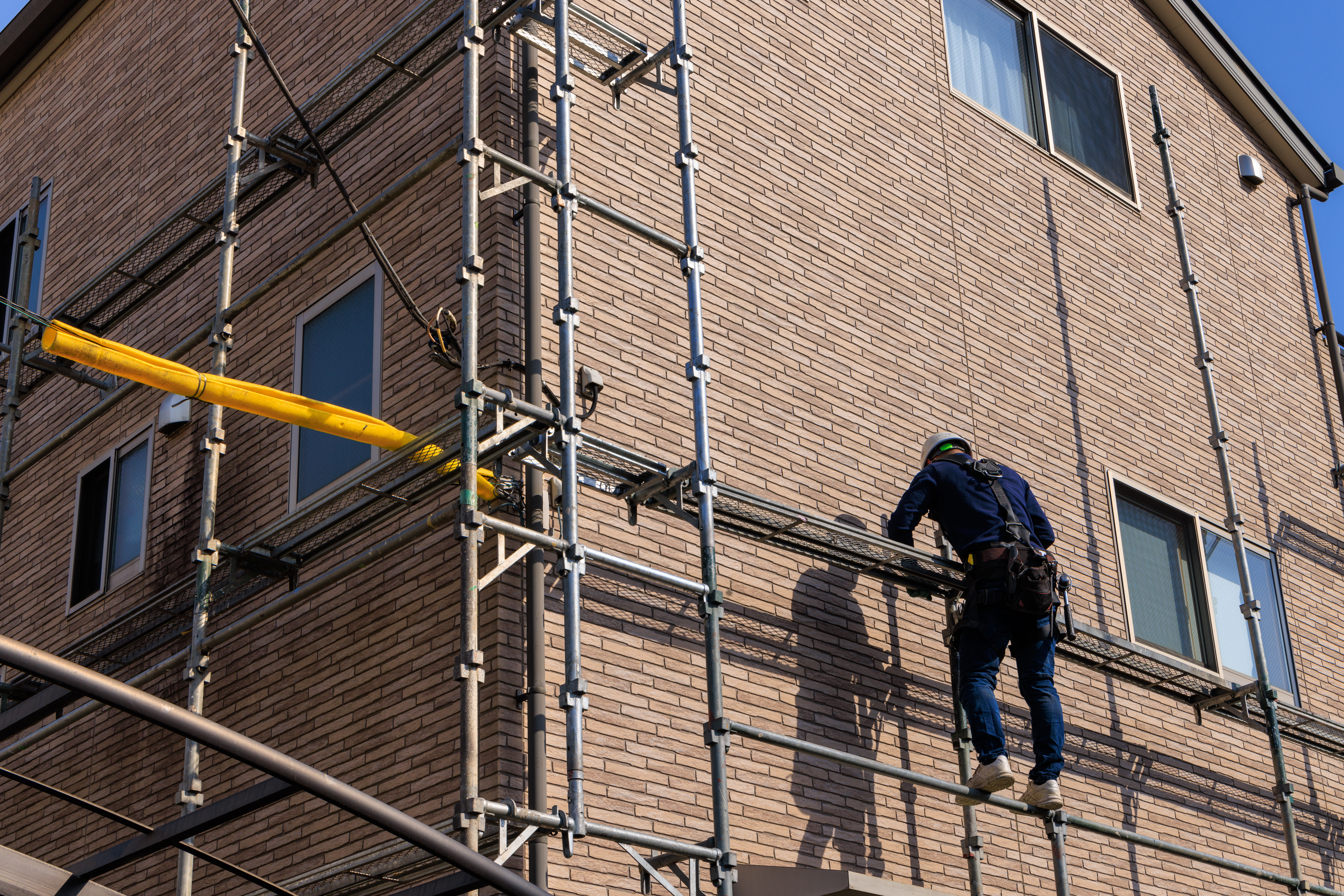 ビル改修や大規模修繕で必要な足場工事「朝顔」とは？中央区でビル・マンションの改修工事、大規模修繕工事はサンウォールへ