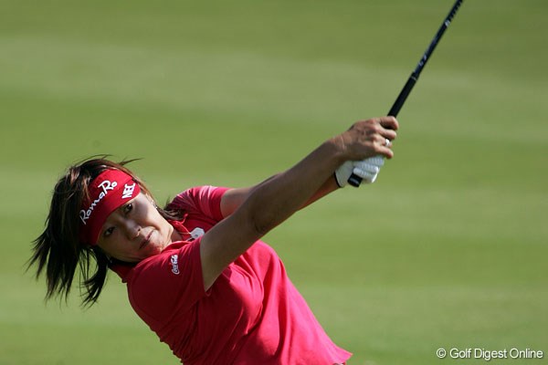 福嶋晃子 プロドライバー飛距離パナいグリップ短く持つ基本はフェード