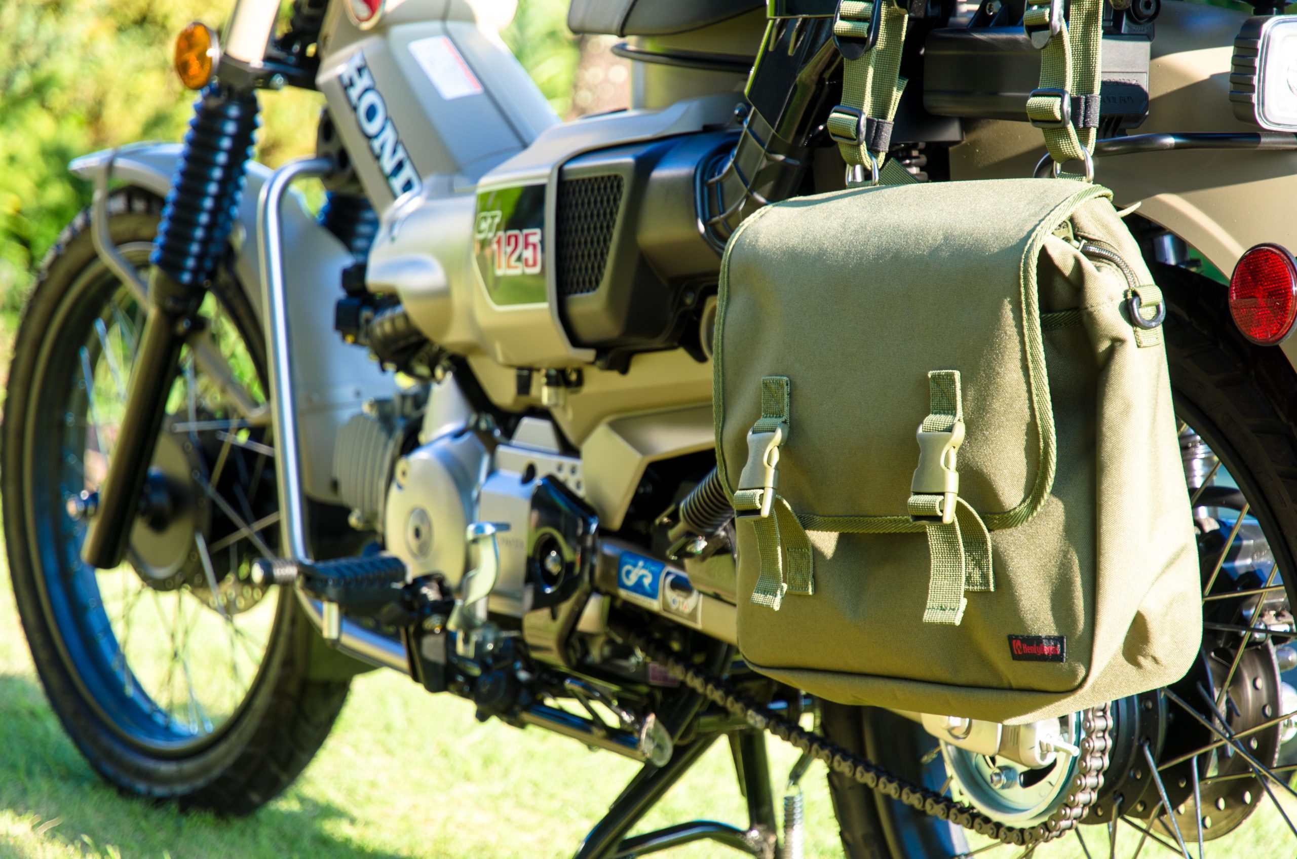 オートバイ用サドルバッグ ツールバッグ PUレザー 20L サイドサドルバッグ に適合するハンターカブ CT125 トレイル 125 ホンダ純正サドル バッグ 左側CT125ハンターカブ JA65用 NO81558155- 22,900円 : モンキー,ゴリラ,ダックス,シャリィ,カブのミニモト公式