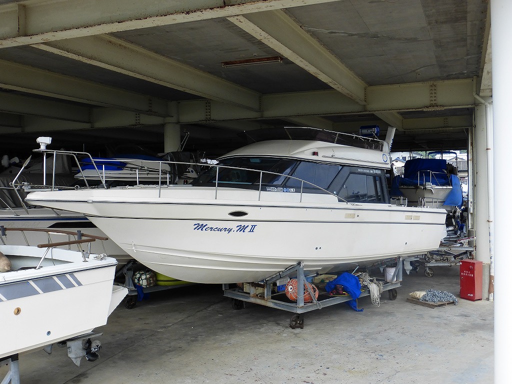 JOHNSON 58 神奈川県内在廷・即納艇。高級ホテル暮らしのラグジェアリークルーザー。船内外美艇～サロン内は化粧仕様で豪華、入念な整備と管理。エンジンアワー755時間余。中古艇 有限会社ナスキージャパンhttps:www.nasci.jp