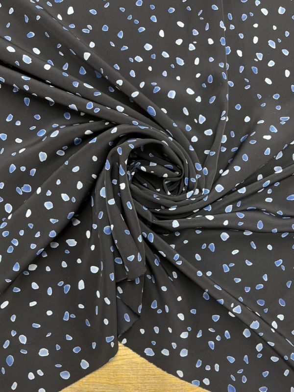 ポリエステル100％素材モールの仲間が増えましたIDEA イデア 株式会社リサイクルポリエステルやコットンなどの原糸販売