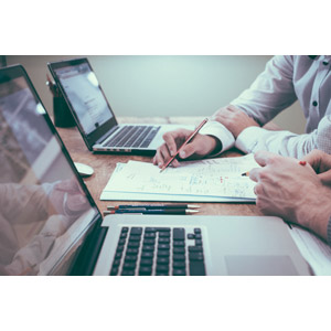 プログラマー」の754万点のロイヤリティフリー画像、写真素材、絵Shutterstock