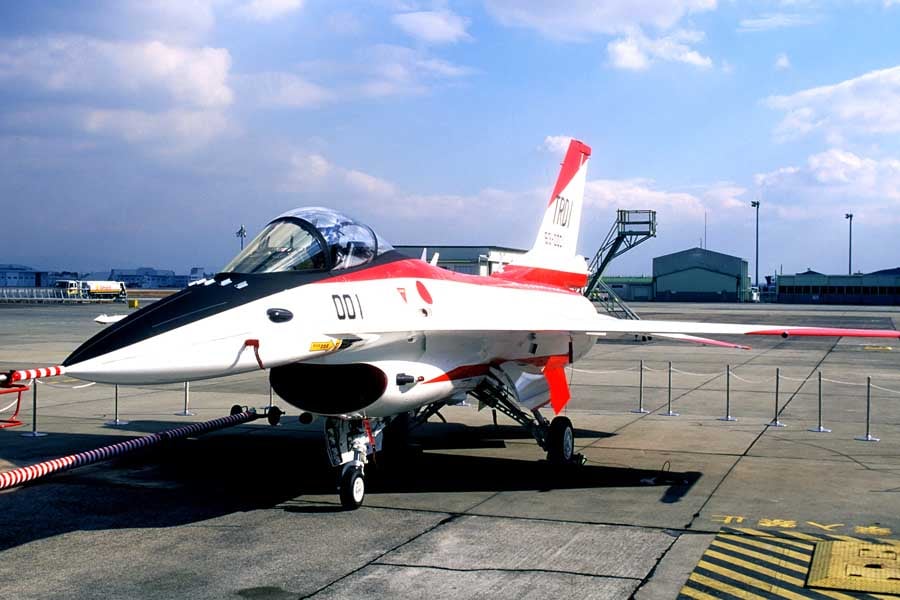 次期戦闘機、日本はステルス性能に寄与へ 複合材に強み - 日本経済新聞