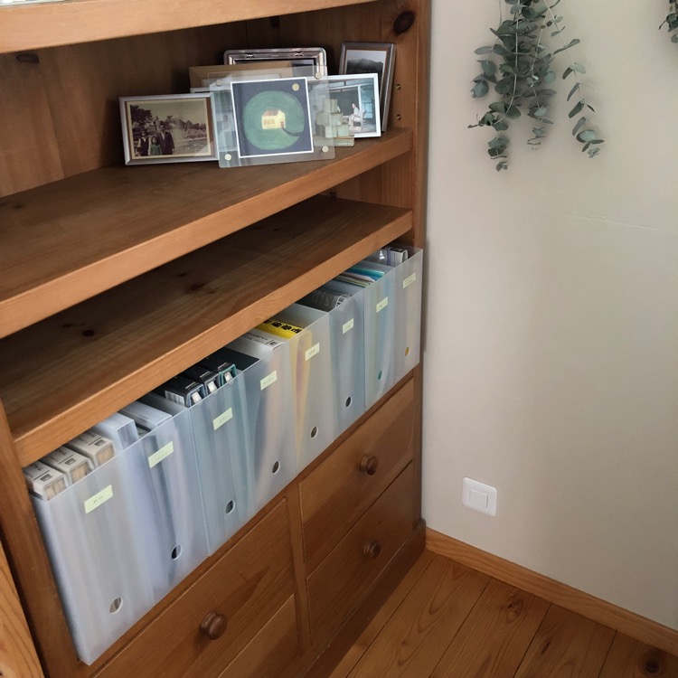 家庭にあふれる紙・書類の整理方法3つのコツですっきり片付く！デジUP