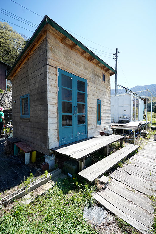 ３坪10㎡の小屋を建てた方々PANELHOUSE