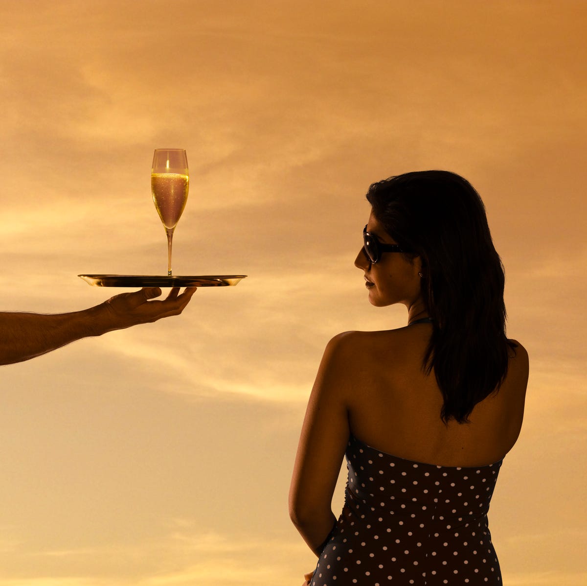 飲み会での浮気はなぜ起きる？アルコールと不倫の危険な関係、許せない時の証拠集め調査力が高い元刑事だけの総合探偵事務所アルシュ