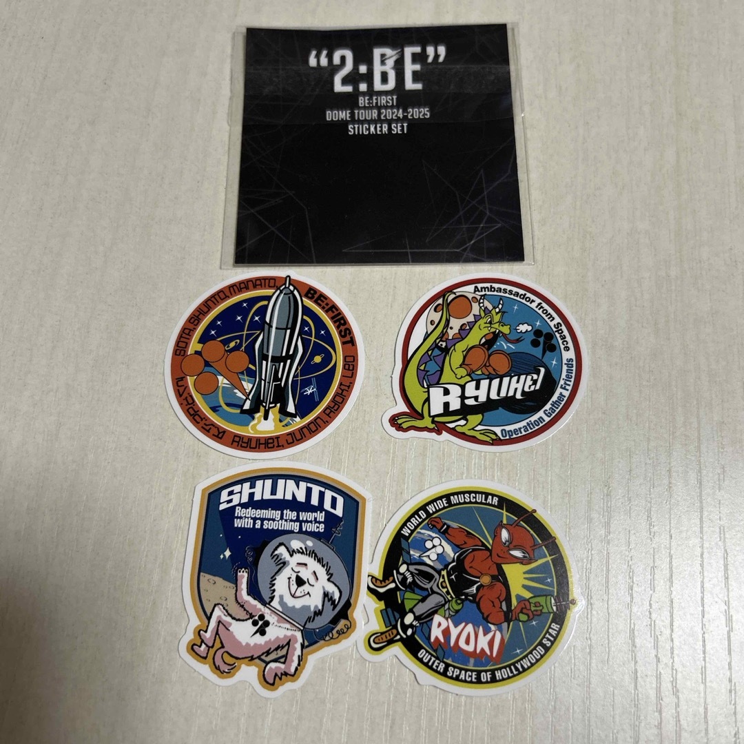 BE:FIRST ビーファースト 初期 ロゴ フェイスタオル ポーチ ステッカー Amazon.co.jp: BE:FIRST ビ