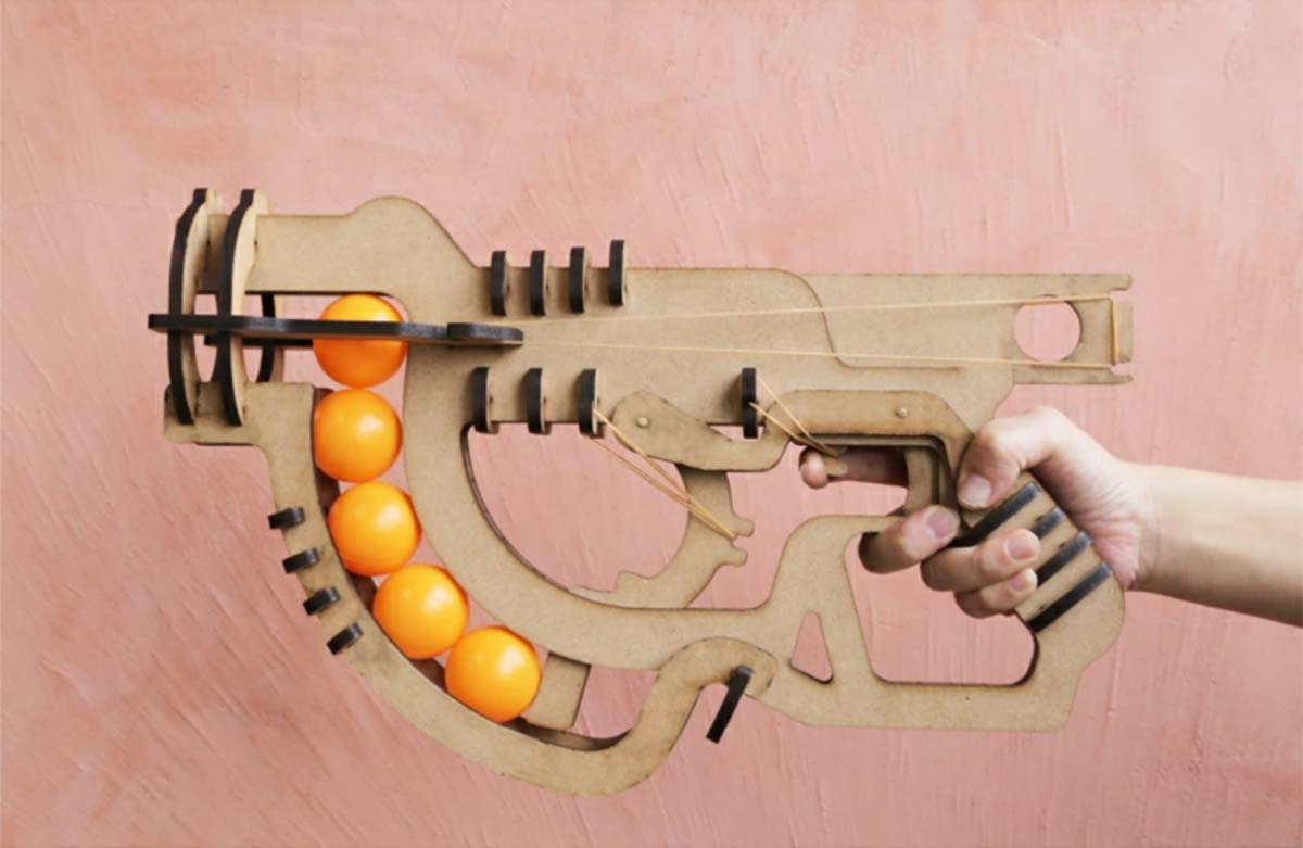 輪ゴムピストル タイプ7 回転式 6連射 モデル 輪ゴム鉄砲 工作 自由工作 木工キット プレ