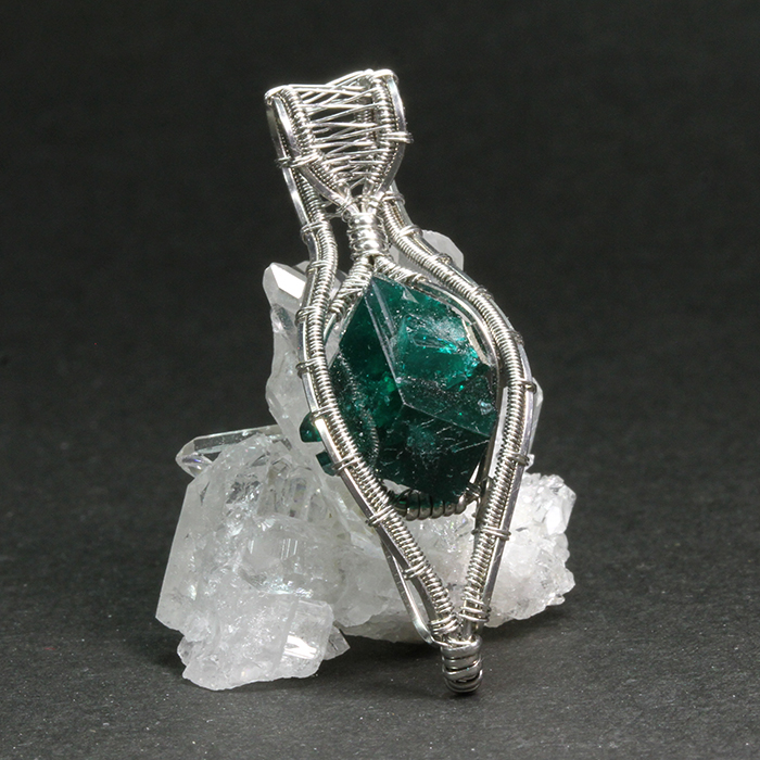 ますます入手困難！？幻の天然ピンクダイヤモンドになりそう結婚指輪・婚約指輪はピンクダイヤ専門店 - 銀座リム