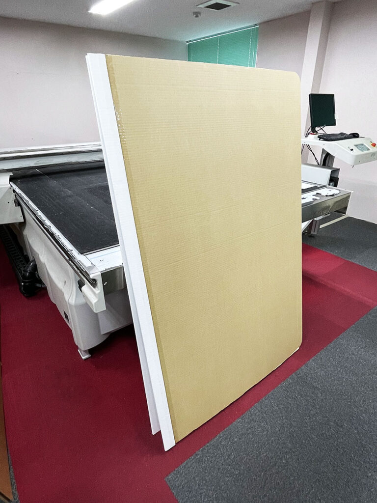 タダでできる？自作でとても簡単に！商品の撮影ブースの作り方職業訓練のエンプロス姫路・加古川・明石・神戸の就職に強い職業訓練校