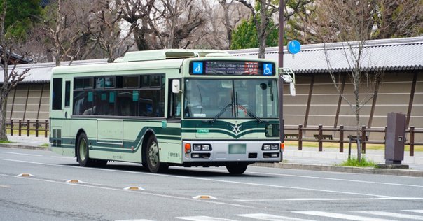 連載 路線バスっておもしろい！ 第11 回 挙手 きょしゅ をすること 路線バス運転士 坂井昭彦綾瀬タウンニュース