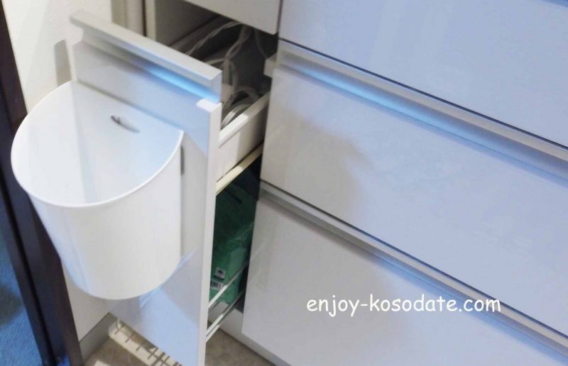 100均 これは便利!!ゴミ箱をどこでも浮かせて設置できるアイデア ライフスタイルジャーナル- エキスパート - Yahoo!ニュース