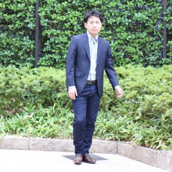 日本製 白 デニムパンツ ジーンズ ジーパン メンズ ビジネス オフィス スマート カジュアル スリム 細身 ストレッチ スキニー テーパード おすすめ夏 かっこいい おしゃれ コーデ ブランド おすすめ スリム 細身 40代 30代 50代 着こなし ファッションアメカジ 長ズボン