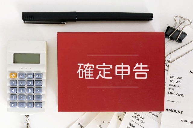 公務員がイラストレーターの副業をするのはアリ？実例をもとに解説します公務員365