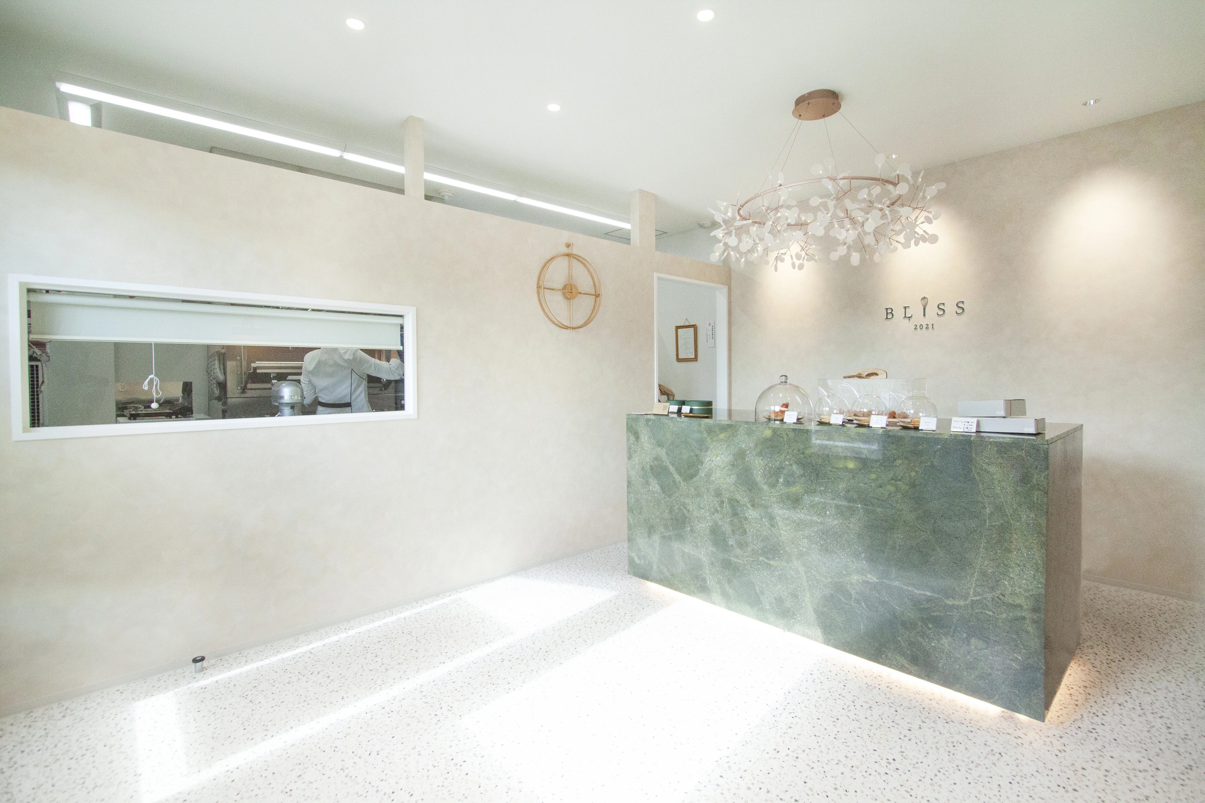 テイクアウト 店舗デザイン行列・ インパクト テイクアウト 店舗デザイン – 店舗デザイン・企画・設計ならエムアンドアソシエイツM&Associates