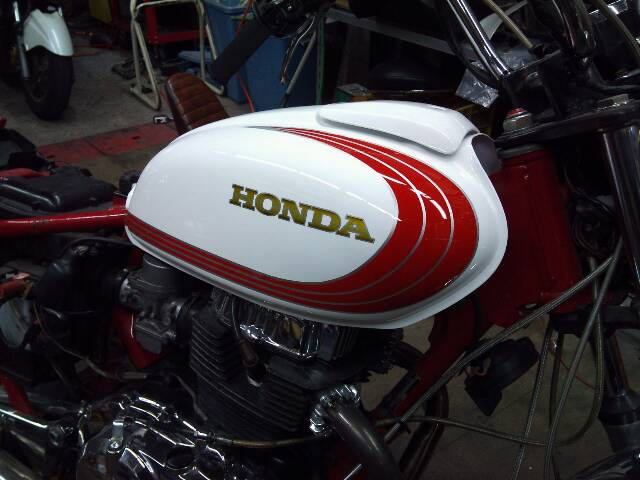 最近旧車が本当に多いです。エアブラシ・カスタムペイント、都内最大級のペイントショップ「ART WAVE」 アートウェーブ