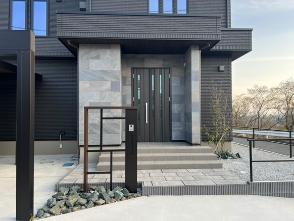 落ち着いた雰囲気の一条工務店様の家施工事例株式会社堀央創建