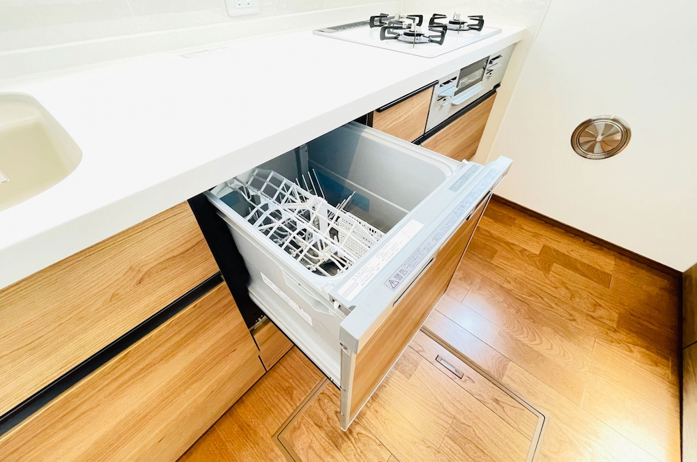 賃貸でもファミリー用食洗機が置けた！狭さを攻略した意外なアイデアとは？ Aki- エキスパート - Yahoo!ニュース