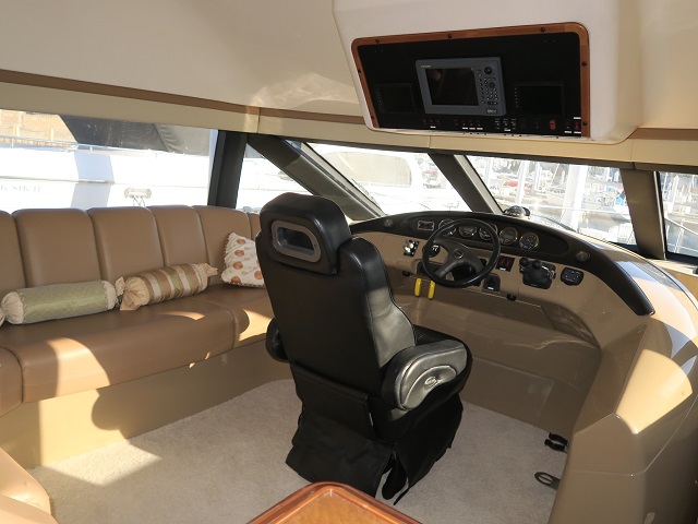 中古クルーザーの購入方法とは？メリット・デメリットも確認！ - レグルスマリン 横浜のクルーザーの保守メンテナンスサービス