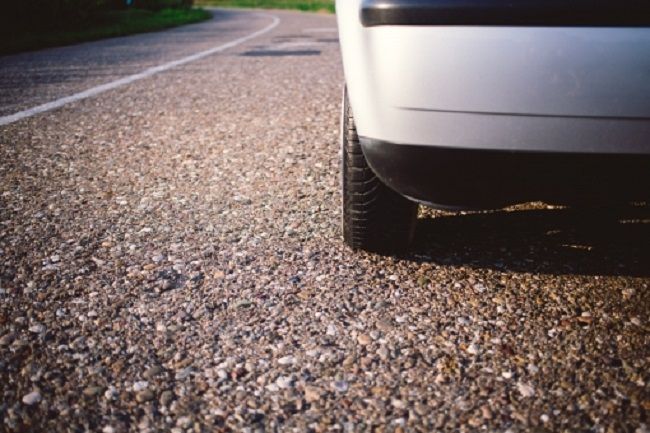 タイヤ止め 車止め駐車場 屋外 砕石 パーキング ルール 法律 駐停車 交通 砂利 の写真素材31409209- PIXTA