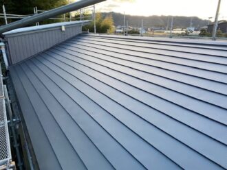 波板屋根の修理方法とは？直すべき状況やDIYが可能かも説明！波板プロ